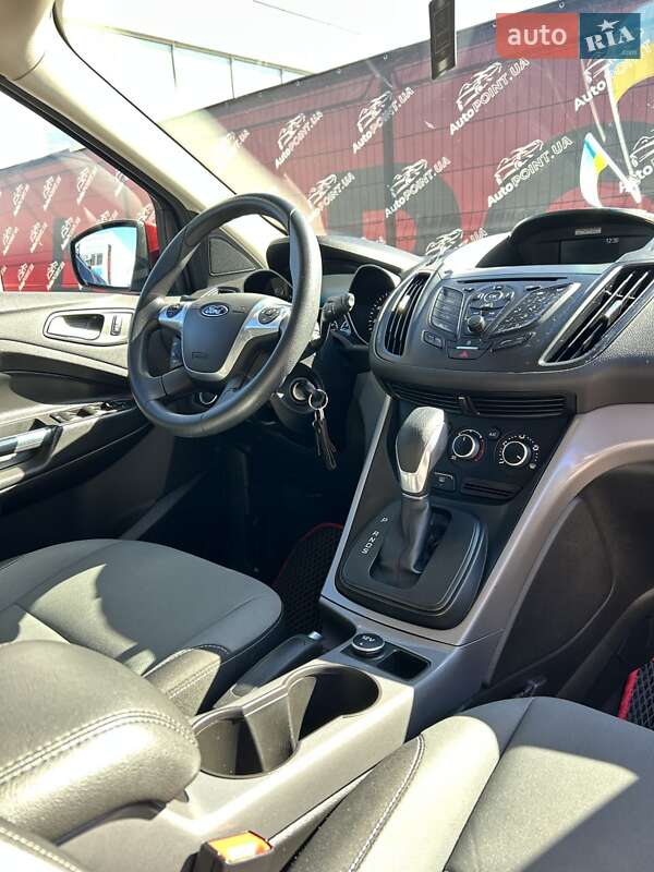 Внедорожник / Кроссовер Ford Escape 2015 в Сумах