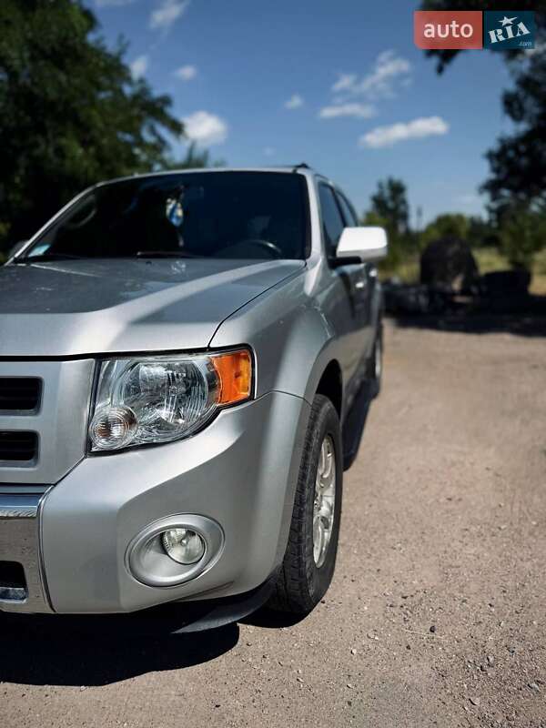 Внедорожник / Кроссовер Ford Escape 2010 в Лубнах