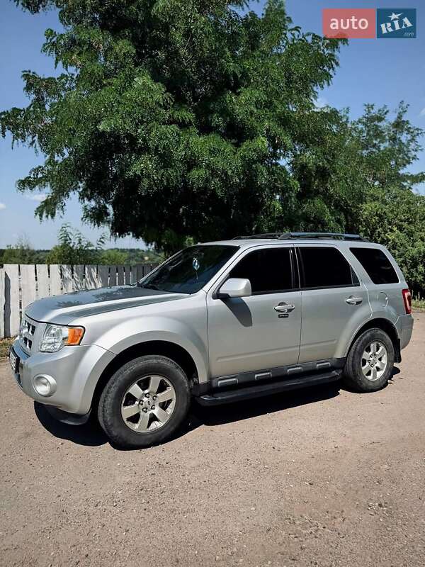 Внедорожник / Кроссовер Ford Escape 2010 в Лубнах