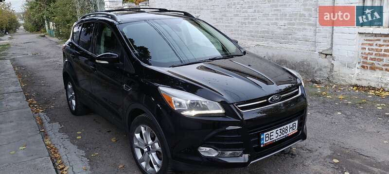 Позашляховик / Кросовер Ford Escape 2015 в 