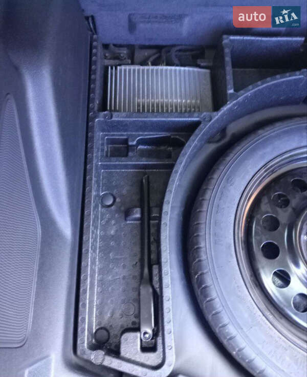 Внедорожник / Кроссовер Ford Escape 2015 в Николаеве