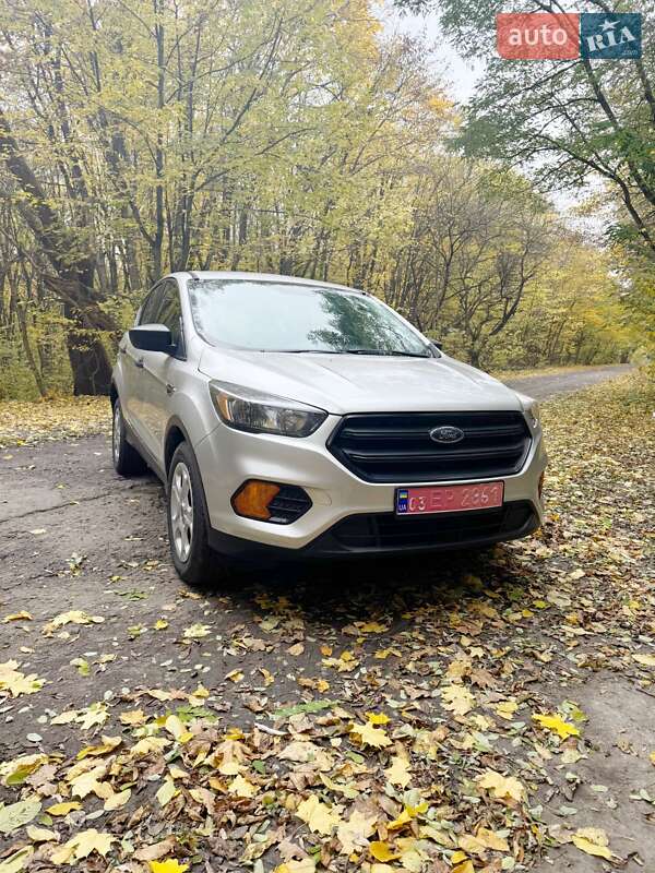 Внедорожник / Кроссовер Ford Escape 2018 в Остроге фото 4 Внедорожник / Кроссовер Ford Escape 2018 в Остроге