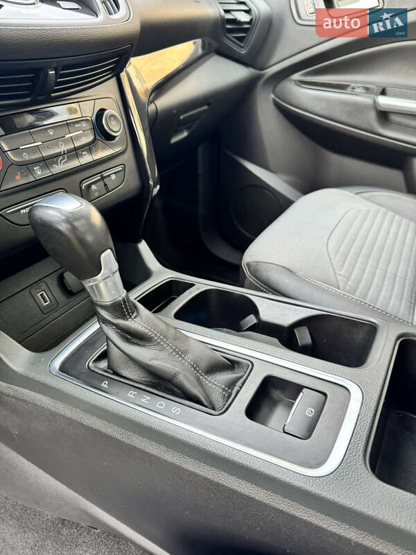 Позашляховик / Кросовер Ford Escape 2016 в Нетішині фото 86 Позашляховик / Кросовер Ford Escape 2016 в Нетішині