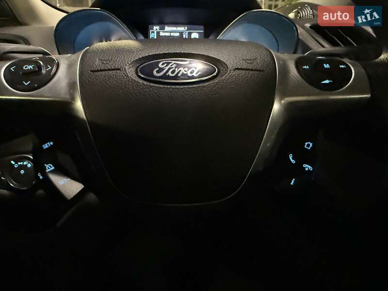 Внедорожник / Кроссовер Ford Escape 2015 в Киеве фото 56 Внедорожник / Кроссовер Ford Escape 2015 в Киеве