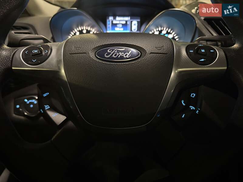 Внедорожник / Кроссовер Ford Escape 2015 в Киеве фото 59 Внедорожник / Кроссовер Ford Escape 2015 в Киеве