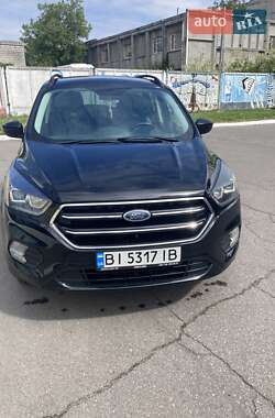 Внедорожник / Кроссовер Ford Escape 2017 в Кременчуге Внедорожник / Кроссовер Ford Escape 2017 в Кременчуге