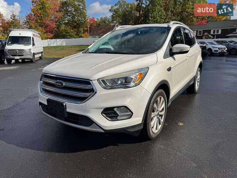 Позашляховик / Кросовер Ford Escape 2017 в 