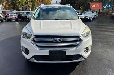 Позашляховик / Кросовер Ford Escape 2017 в 