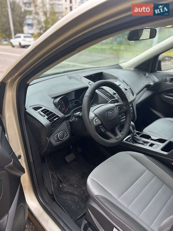 Позашляховик / Кросовер Ford Escape 2018 в Києві