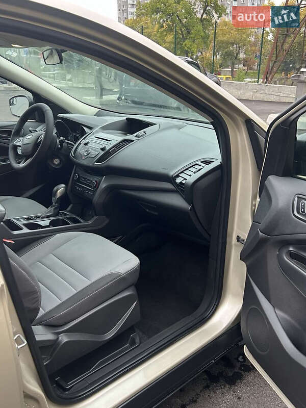 Позашляховик / Кросовер Ford Escape 2018 в Києві