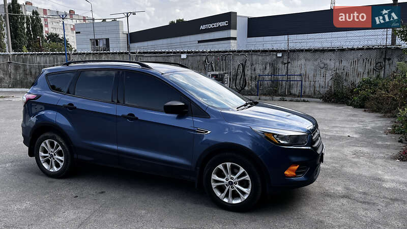 Позашляховик / Кросовер Ford Escape 2017 в Чернігові фото 3 Позашляховик / Кросовер Ford Escape 2017 в Чернігові