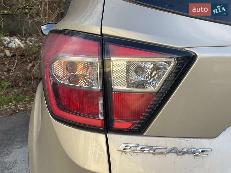 Позашляховик / Кросовер Ford Escape 2017 в Львові фото 14 Позашляховик / Кросовер Ford Escape 2017 в Львові