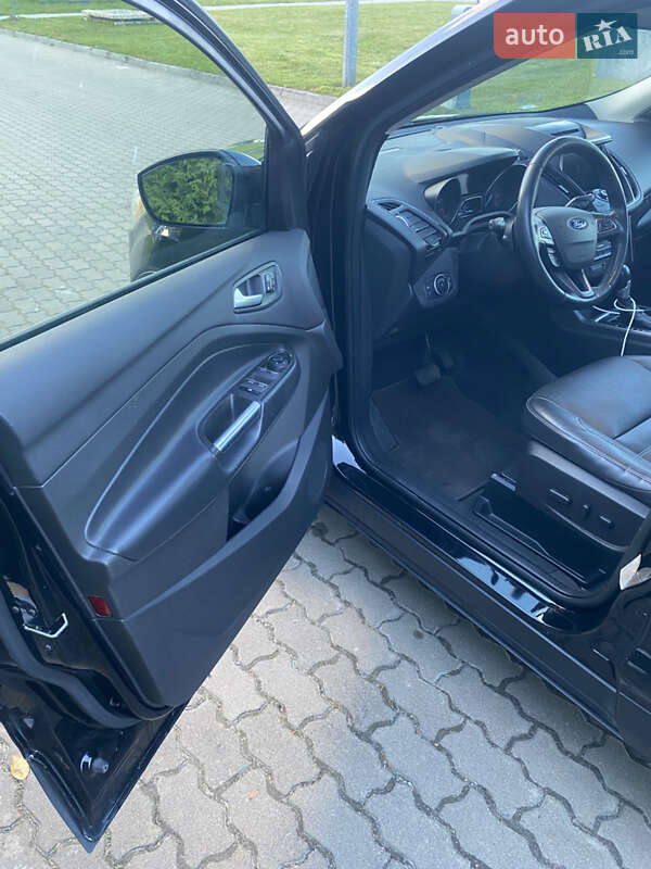 Позашляховик / Кросовер Ford Escape 2018 в Львові