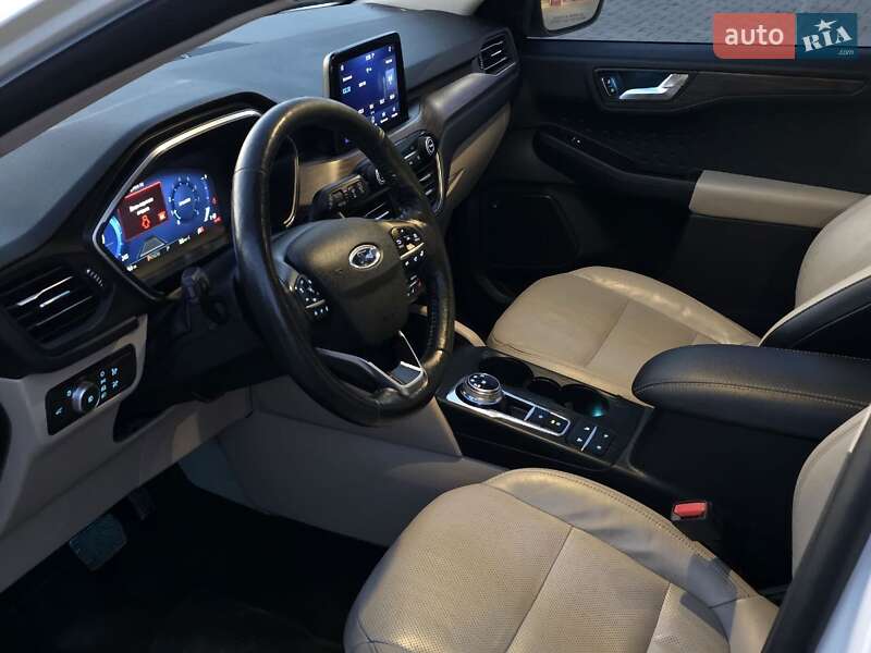 Позашляховик / Кросовер Ford Escape 2020 в Тернополі фото 36 Позашляховик / Кросовер Ford Escape 2020 в Тернополі