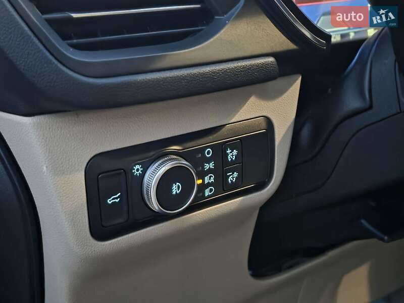 Позашляховик / Кросовер Ford Escape 2020 в Тернополі фото 41 Позашляховик / Кросовер Ford Escape 2020 в Тернополі