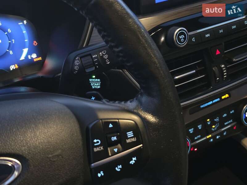 Позашляховик / Кросовер Ford Escape 2020 в Тернополі фото 44 Позашляховик / Кросовер Ford Escape 2020 в Тернополі