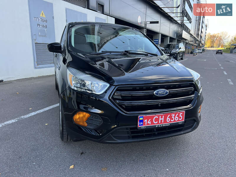 Внедорожник / Кроссовер Ford Escape 2017 в Киеве