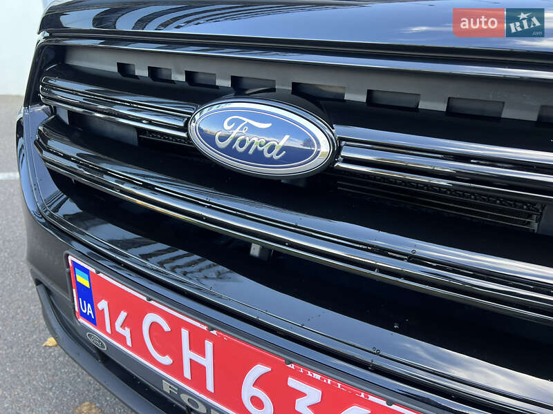 Внедорожник / Кроссовер Ford Escape 2017 в Киеве