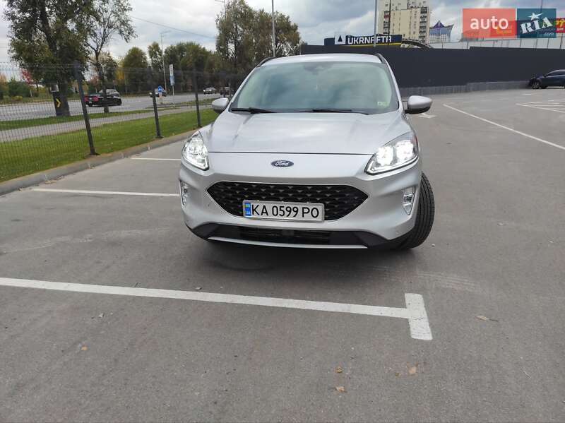 Внедорожник / Кроссовер Ford Escape 2020 в Киеве