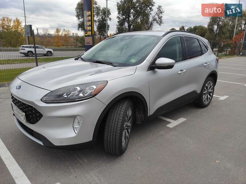 Внедорожник / Кроссовер Ford Escape 2020 в Киеве