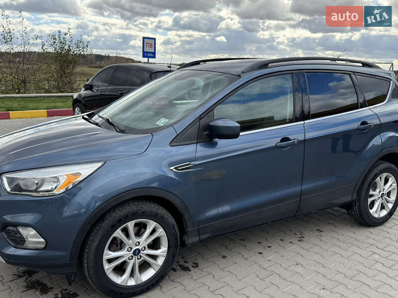 Внедорожник / Кроссовер Ford Escape 2018 в Белогорье фото 5 Внедорожник / Кроссовер Ford Escape 2018 в Белогорье