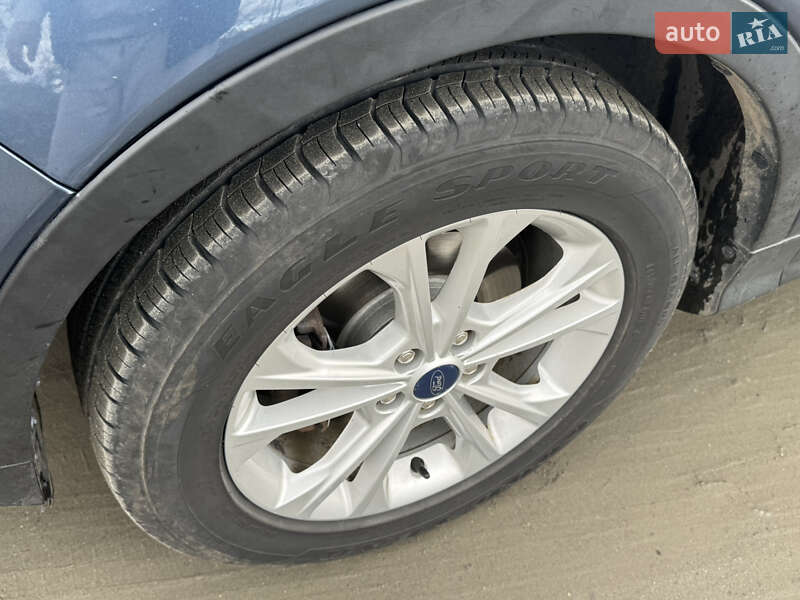 Внедорожник / Кроссовер Ford Escape 2018 в Белогорье фото 8 Внедорожник / Кроссовер Ford Escape 2018 в Белогорье