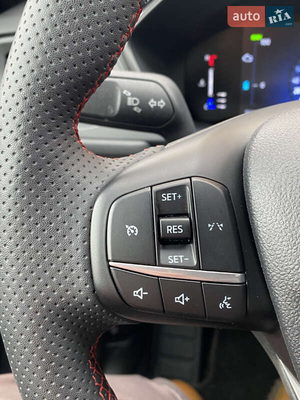 Внедорожник / Кроссовер Ford Escape 2023 в Киеве