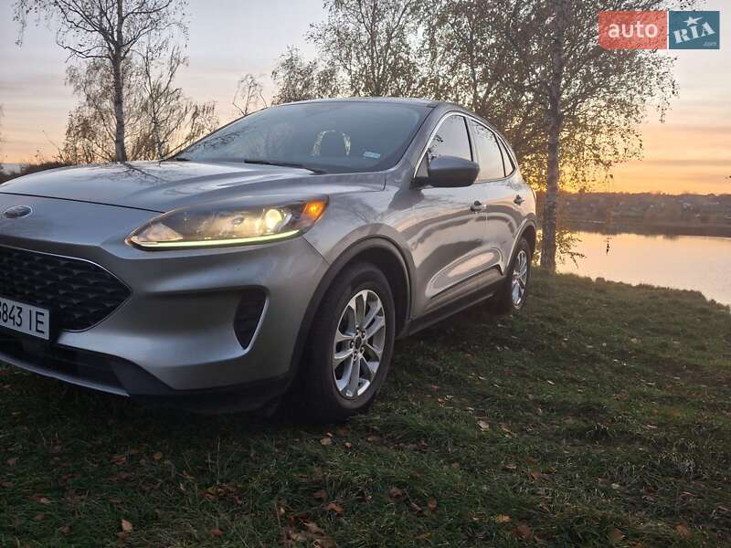 Внедорожник / Кроссовер Ford Escape 2022 в Изяславе