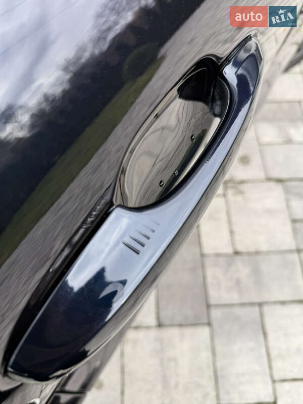 Позашляховик / Кросовер Ford Escape 2021 в Сваляві