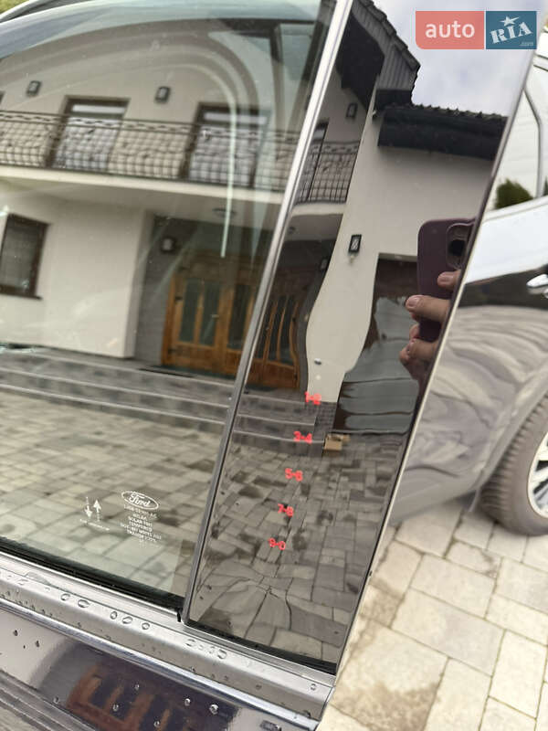 Позашляховик / Кросовер Ford Escape 2021 в Сваляві