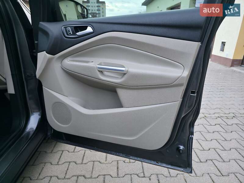 Позашляховик / Кросовер Ford Escape 2016 в Хмельницькому фото 39 Позашляховик / Кросовер Ford Escape 2016 в Хмельницькому