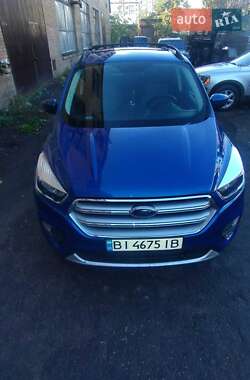 Внедорожник / Кроссовер Ford Escape 2016 в Полтаве