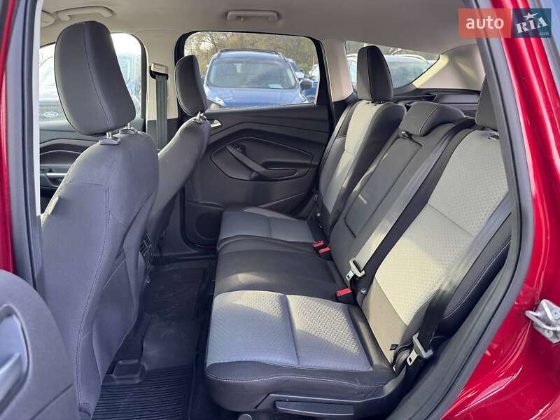 Позашляховик / Кросовер Ford Escape 2018 в Луцьку