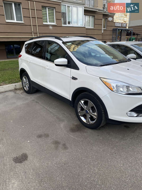 Позашляховик / Кросовер Ford Escape 2014 в Києві