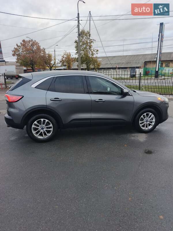 Позашляховик / Кросовер Ford Escape 2021 в Чернігові