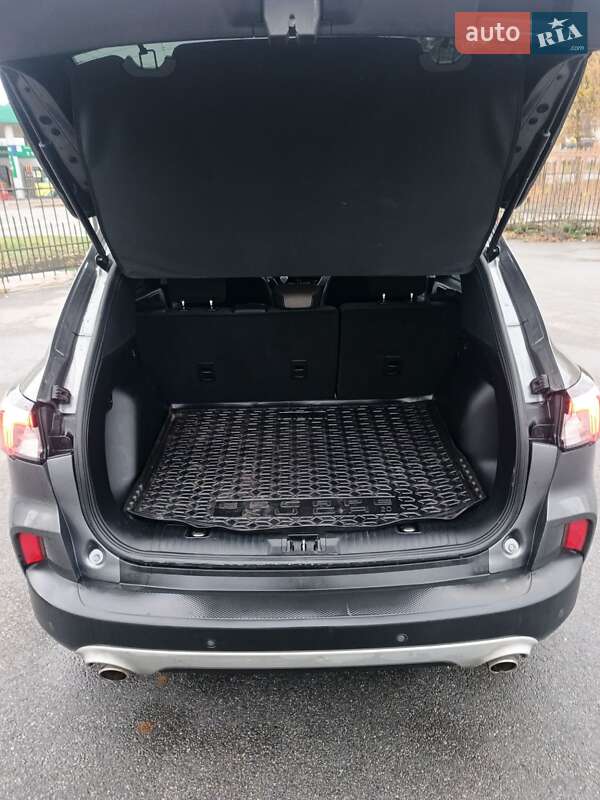 Позашляховик / Кросовер Ford Escape 2021 в Чернігові