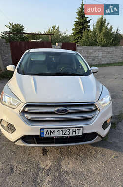 Позашляховик / Кросовер Ford Escape 2017 в Дніпрі