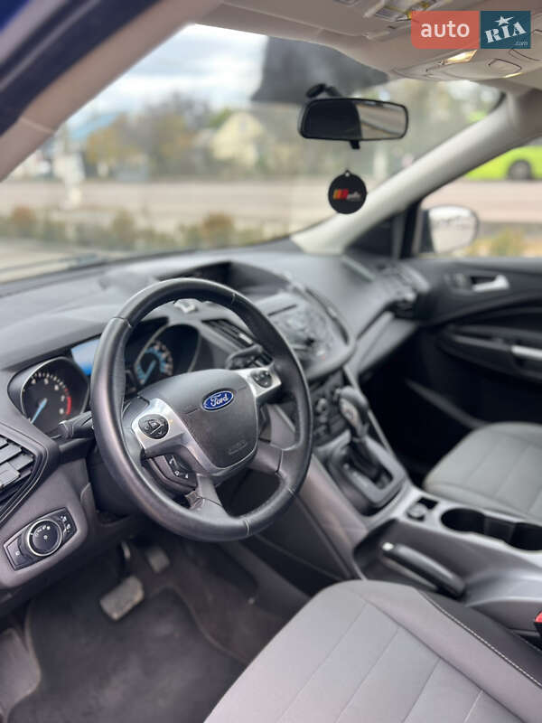 Позашляховик / Кросовер Ford Escape 2016 в Житомирі