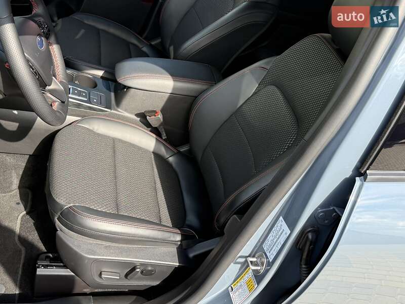 Внедорожник / Кроссовер Ford Escape 2024 в Виннице