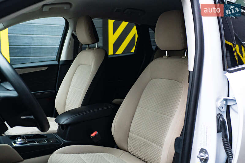 Позашляховик / Кросовер Ford Escape 2021 в Києві фото 12 Позашляховик / Кросовер Ford Escape 2021 в Києві