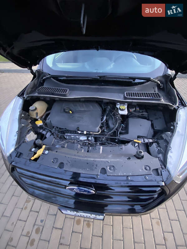 Внедорожник / Кроссовер Ford Escape 2019 в Ровно