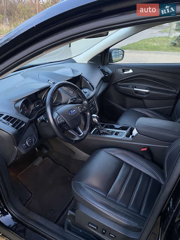 Внедорожник / Кроссовер Ford Escape 2019 в Ровно