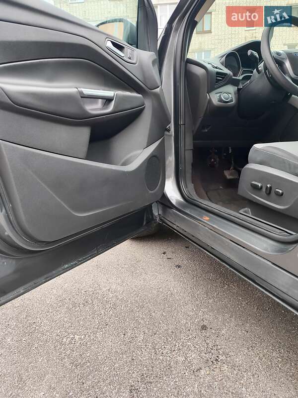 Внедорожник / Кроссовер Ford Escape 2013 в Калиновке