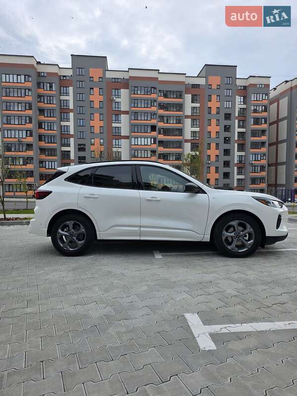 Позашляховик / Кросовер Ford Escape 2024 в Тернополі