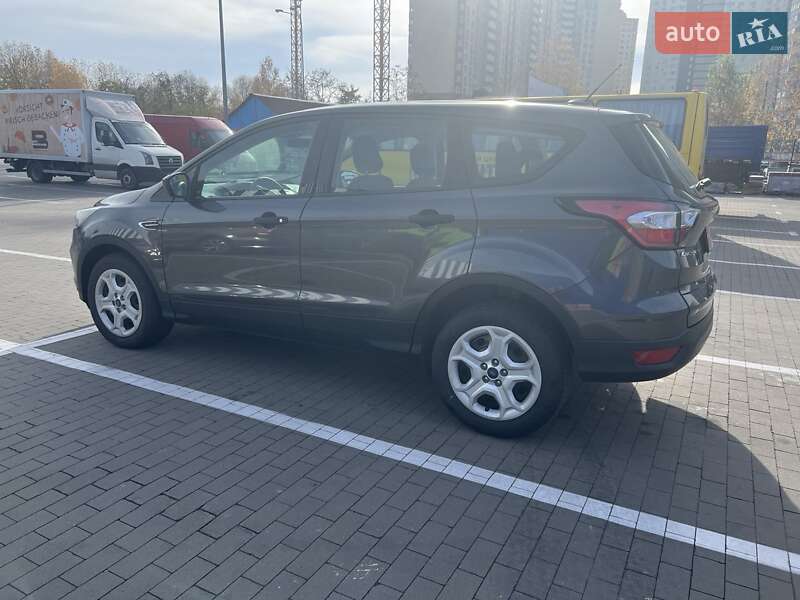 Внедорожник / Кроссовер Ford Escape 2018 в Киеве