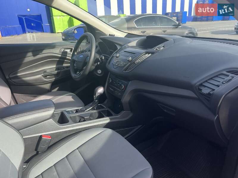 Внедорожник / Кроссовер Ford Escape 2018 в Киеве