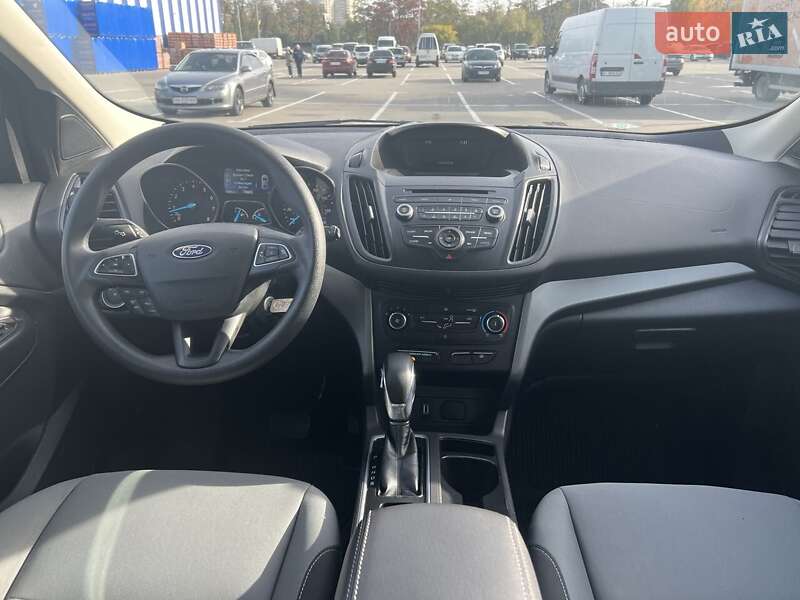 Внедорожник / Кроссовер Ford Escape 2018 в Киеве