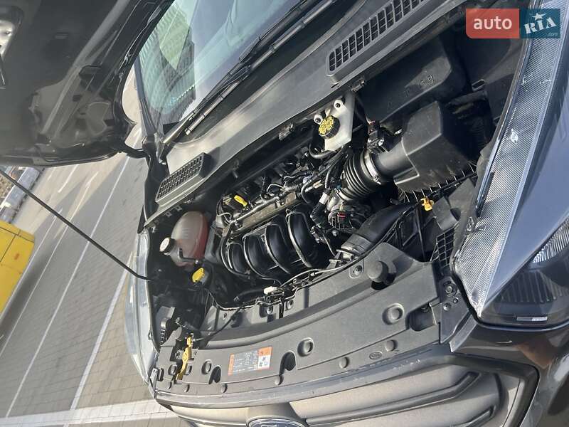 Внедорожник / Кроссовер Ford Escape 2018 в Киеве