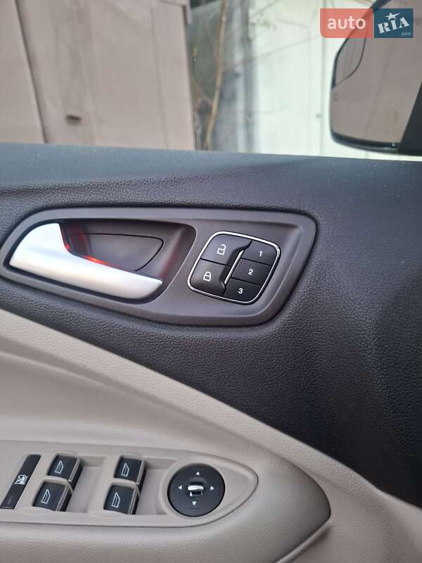 Позашляховик / Кросовер Ford Escape 2013 в Запоріжжі фото 16 Позашляховик / Кросовер Ford Escape 2013 в Запоріжжі