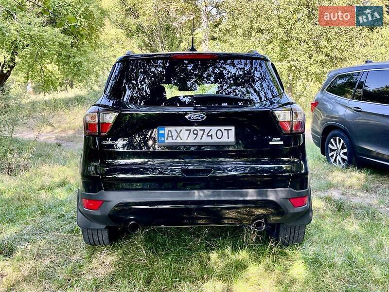 Внедорожник / Кроссовер Ford Escape 2018 в Киеве